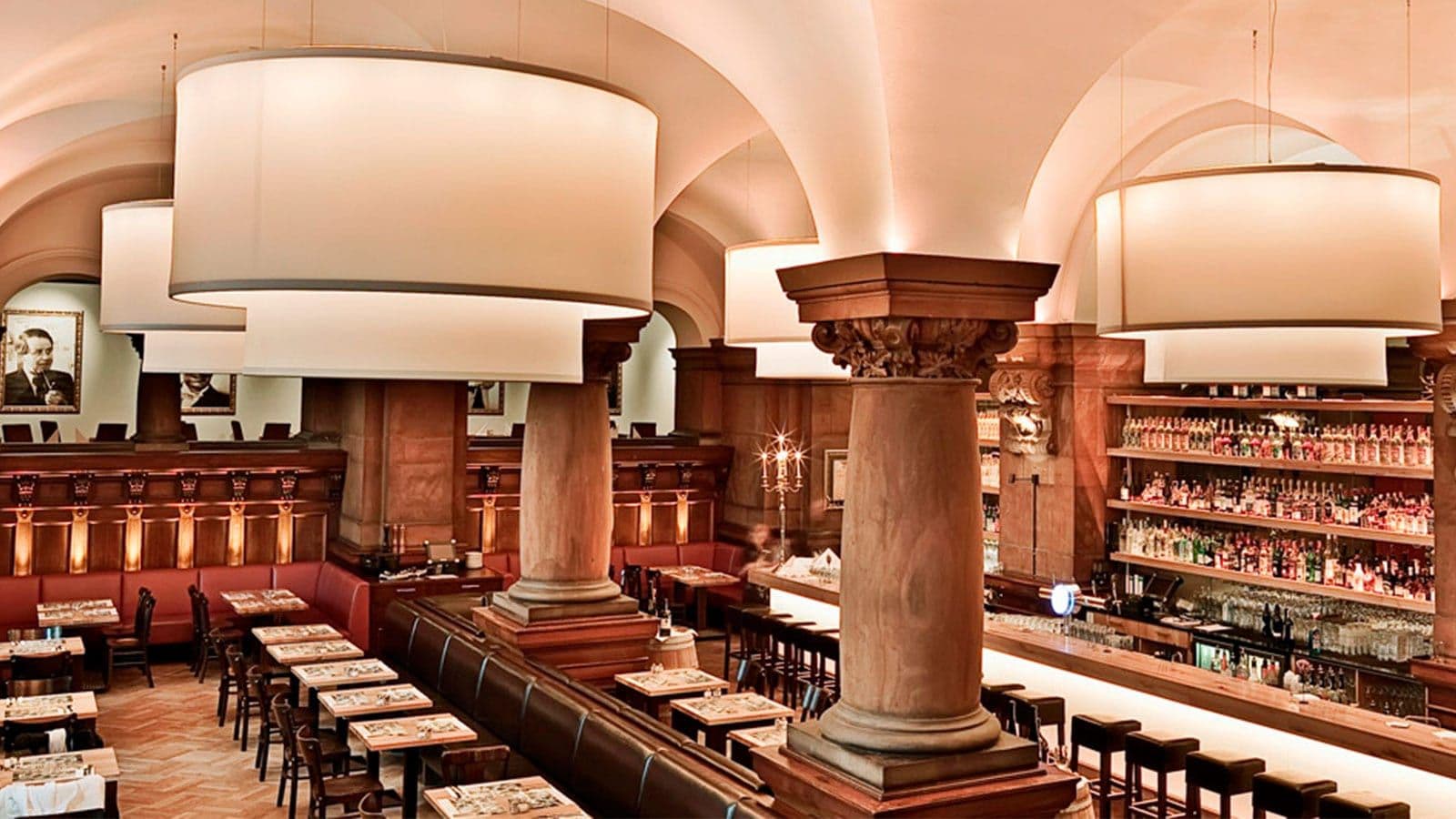 Restaurant dining area at The Parlament Hamburg
