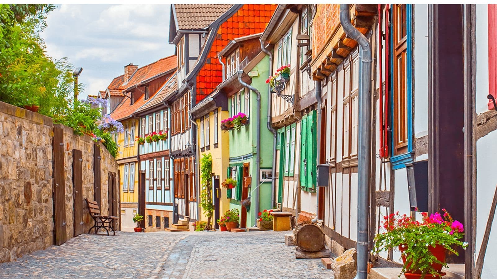 Fine pastelfarvede bindingsværkshuse i Quedlinburg Harzen